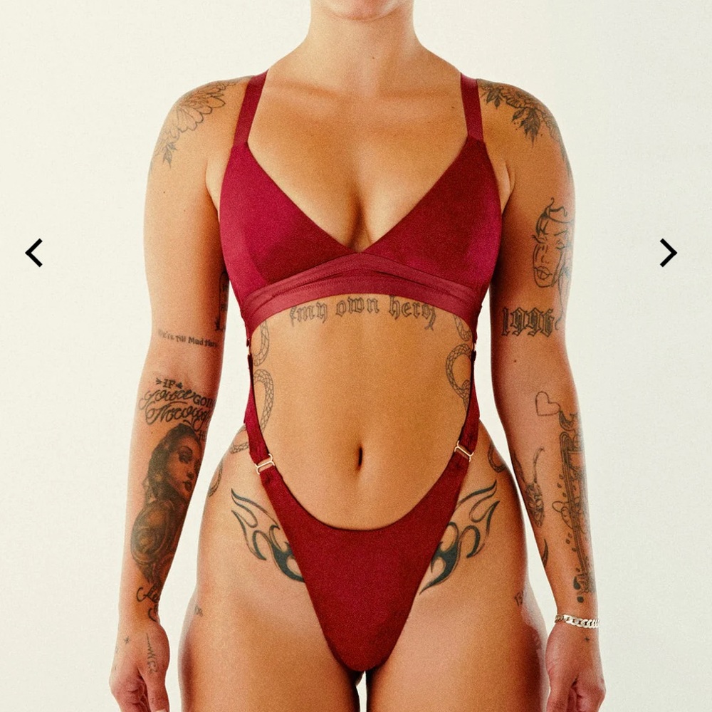 CXIX body suit
